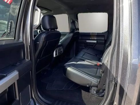 Used 2019 Ford F150 Lariat w/ FX4 Off-Road Package AWD/4WD image 8