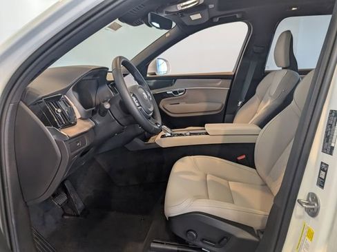 New 2026 Volvo XC90 B6 Plus w/ Protection Package Premier image 10