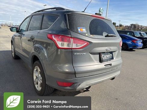 Used 2015 Ford Escape SE w/ Equipment Group 201A image 6