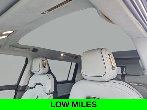 Used 2023 Rivian R1S Adventure image 15