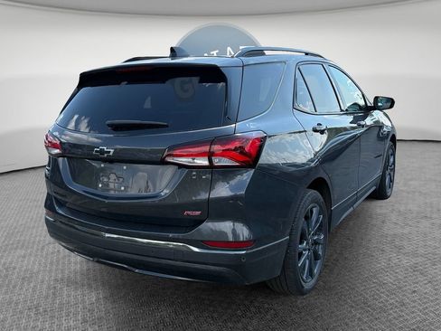 Used 2022 Chevrolet Equinox RS w/ LPO, Floor Liner Package FWD image 3