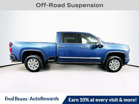 Used 2025 Chevrolet Silverado 2500 High Country w/ Technology Package image 8