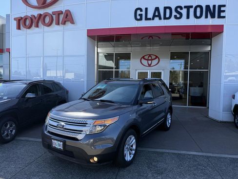 Used 2014 Ford Explorer XLT w/ Equipment Group 202A image 1