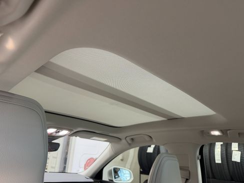 Used 2023 Volvo S60 B5 Ultimate w/ Climate Package image 27