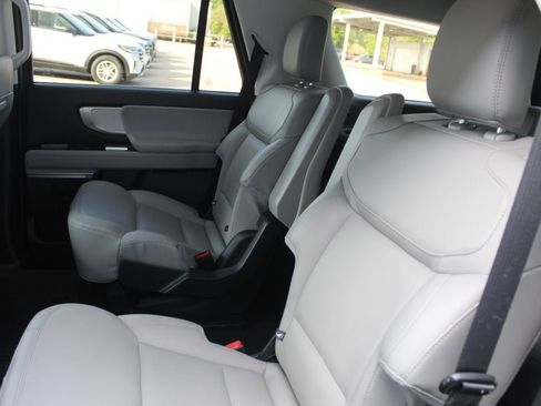 New 2026 Ford Expedition Active RWD image 18