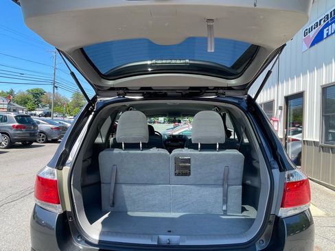 Used 2011 Toyota Highlander 4WD w/ Tech Pkg image 8