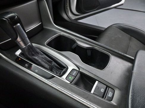 Used 2018 Honda Accord Sport image 18