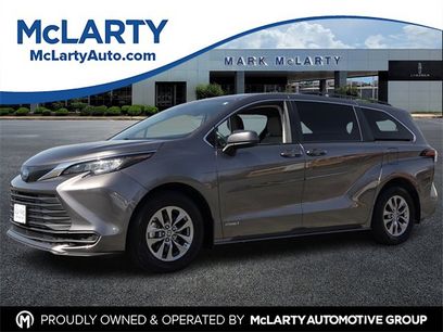 Used 2021 Toyota Sienna LE