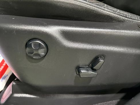 Used 2019 Jeep Grand Cherokee Limited AWD/4WD image 21