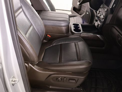 Used 2023 GMC Sierra 3500 Denali w/ Denali Ultimate Package image 13