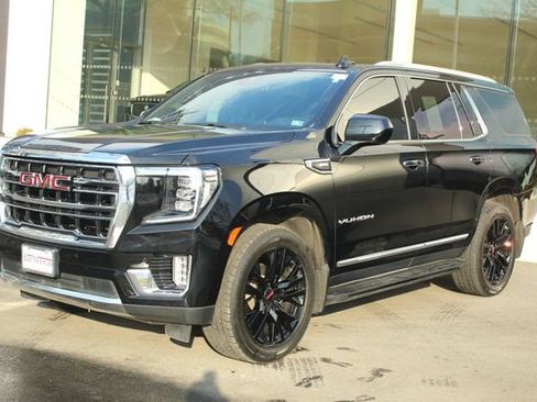 Used 2023 GMC Yukon SLT image 1