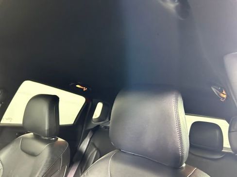 Used 2022 Jeep Compass Limited image 13