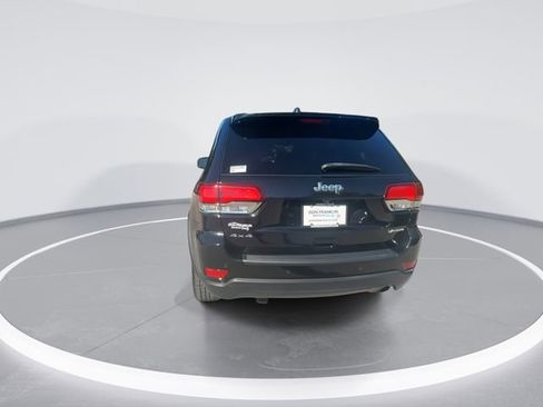 Used 2021 Jeep Grand Cherokee Laredo w/ Security & Convenience Group AWD/4WD image 7