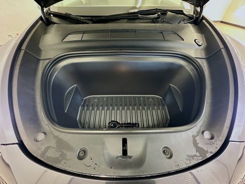 Used 2023 Tesla Model Y Long Range AWD/4WD image 34