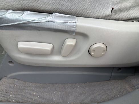 Used 2011 Toyota Sienna LE image 12