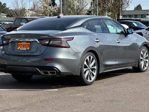 Used 2023 Nissan Maxima Platinum image 4