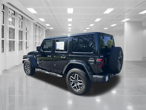 Used 2021 Jeep Wrangler Unlimited Sahara AWD/4WD image 7