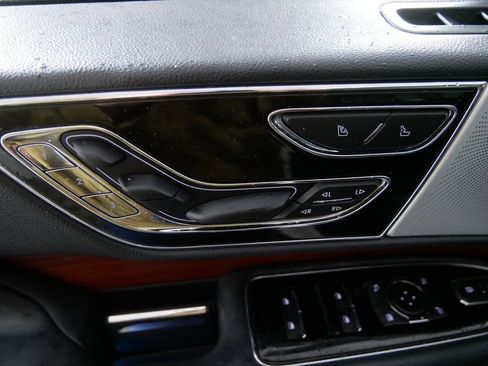 Used 2024 Lincoln Navigator Reserve w/ Equipment Group 201A image 18