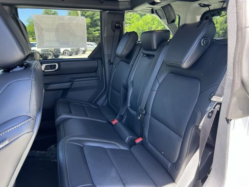New 2026 Ford Bronco Badlands AWD/4WD image 24