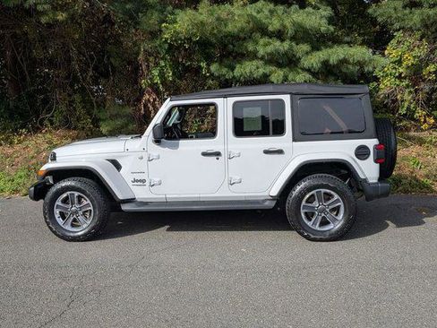 Certified 2022 Jeep Wrangler Unlimited Sahara w/ Cold Weather Group AWD/4WD image 9