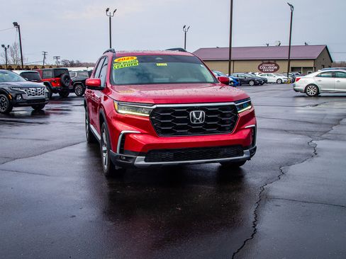 Used 2025 Honda Pilot Elite image 10