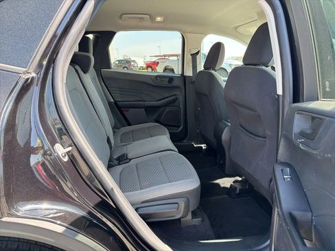 Used 2022 Ford Escape SE FWD image 18