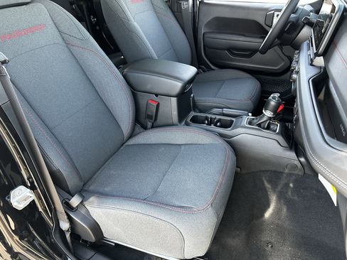 New 2025 Jeep Gladiator Rubicon w/ Convenience Group image 7