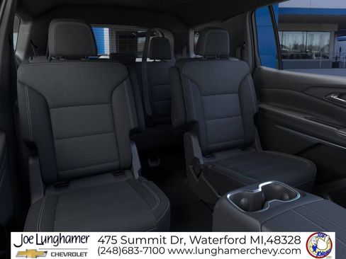 New 2027 Chevrolet Traverse LT FWD image 17