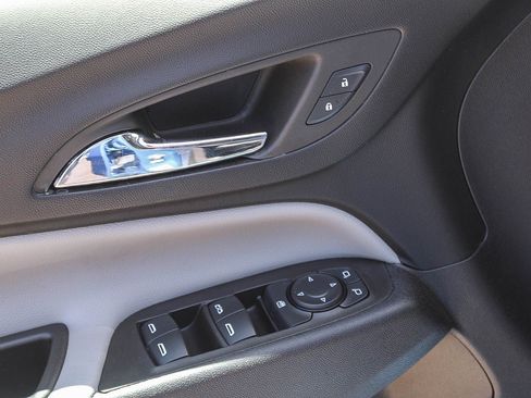 Used 2024 Chevrolet Equinox LS w/ LS Convenience Package FWD image 23