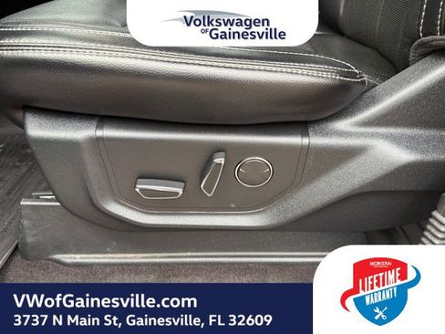 Used 2018 Ford F150 Lariat w/ Trailer Tow Package image 18