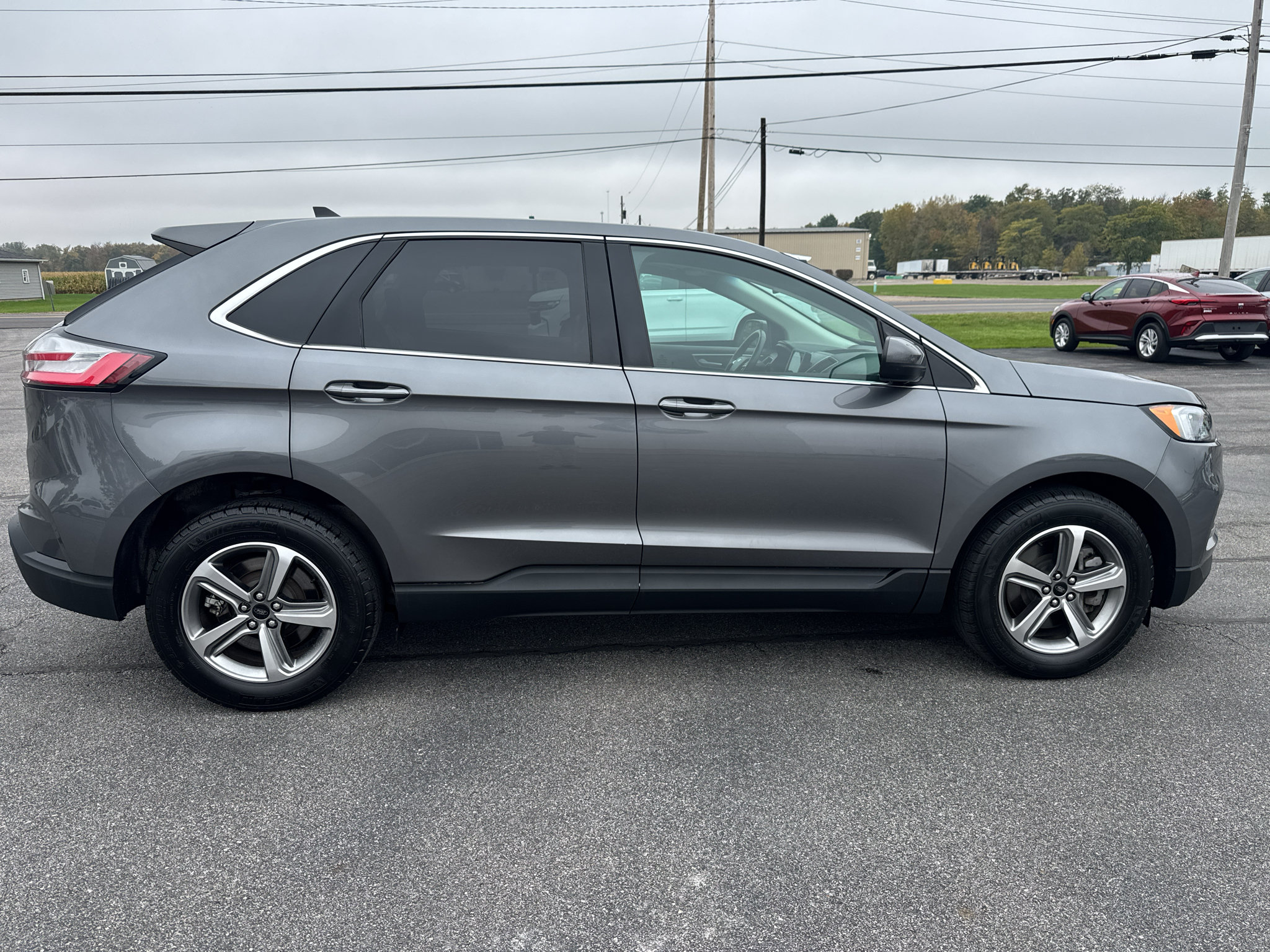 Used 2024 Ford Edge SEL w/ Convenience Package AWD/4WD image 2