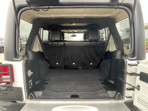 Certified 2018 Jeep Wrangler Unlimited Sahara w/ Connectivity Group image 22