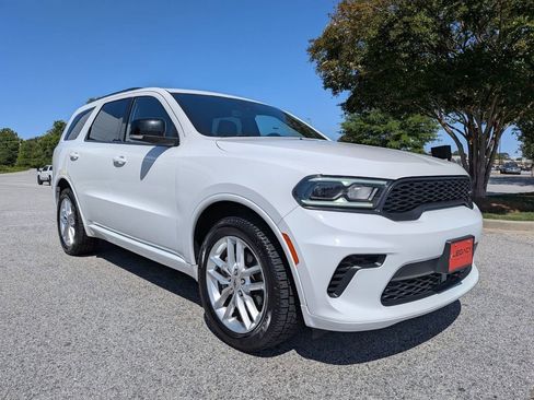 Used 2024 Dodge Durango GT AWD/4WD image 2