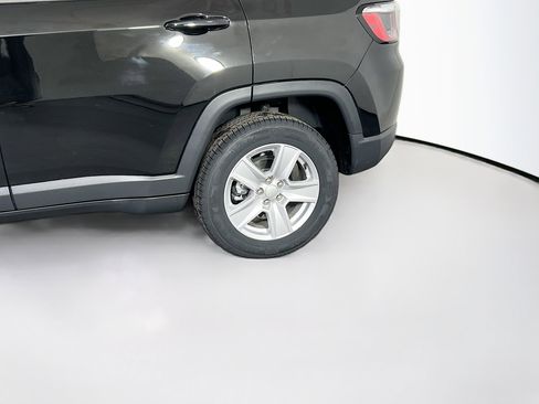 Used 2022 Jeep Compass Latitude image 28