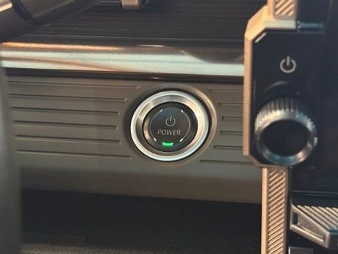 Used 2025 GMC Hummer EV 2X image 35