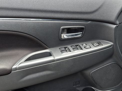 Used 2022 Mitsubishi Outlander Sport LE FWD image 11