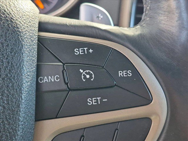 Used 2014 Jeep Grand Cherokee Limited w/ Luxury Group II AWD/4WD image 15