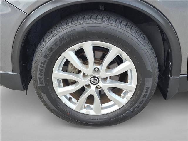 Used 2017 Nissan Rogue SV w/ SV Premium Package FWD image 24
