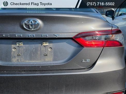 Used 2021 Toyota Camry LE image 7