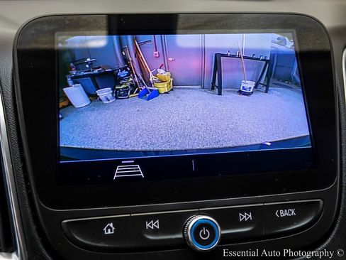 Used 2020 Chevrolet Malibu LT FWD image 16