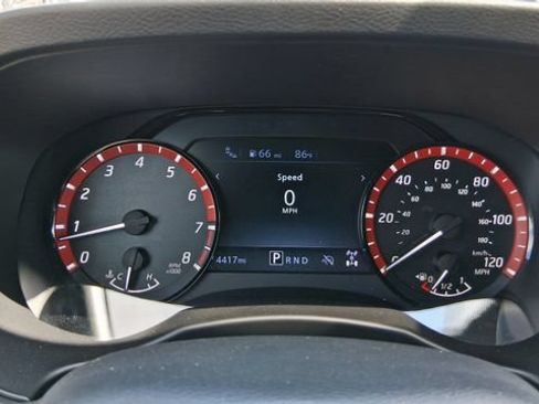 Certified 2025 Nissan Frontier PRO-4X w/ Tow Package AWD/4WD image 8