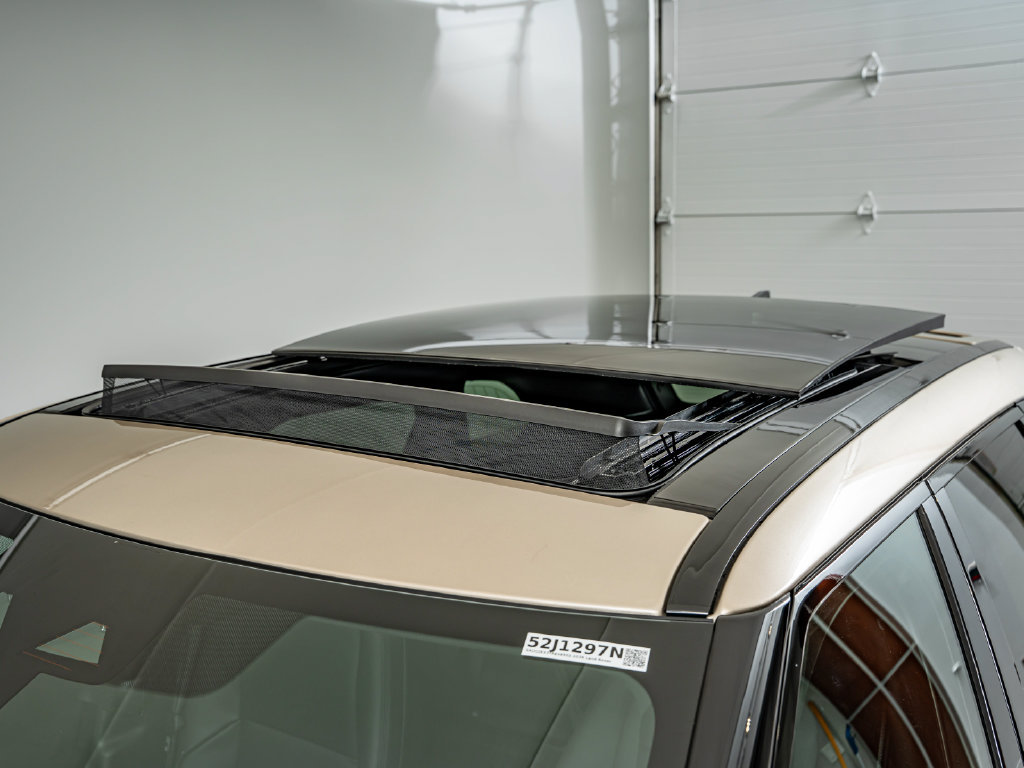 New 2026 Land Rover Range Rover Velar S AWD/4WD image 17