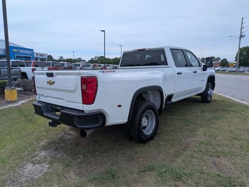 Used 2024 Chevrolet Silverado 3500 W/T AWD/4WD image 3