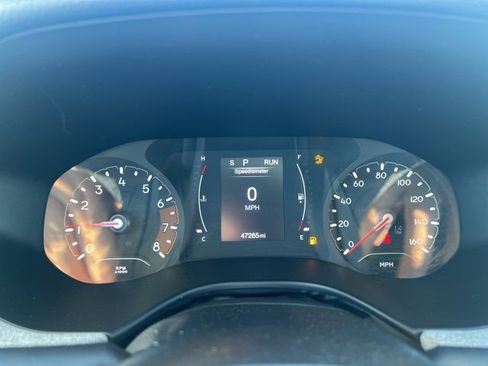 Used 2022 Jeep Compass Latitude image 10