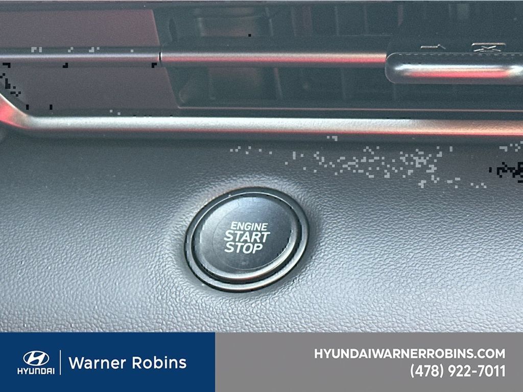 New 2025 Hyundai Elantra Sport FWD image 29