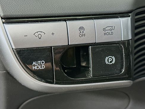 Used 2024 Hyundai Ioniq 5 SEL image 17