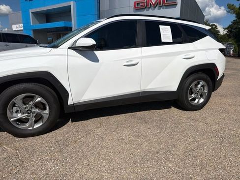 Used 2024 Hyundai Tucson SEL FWD image 3