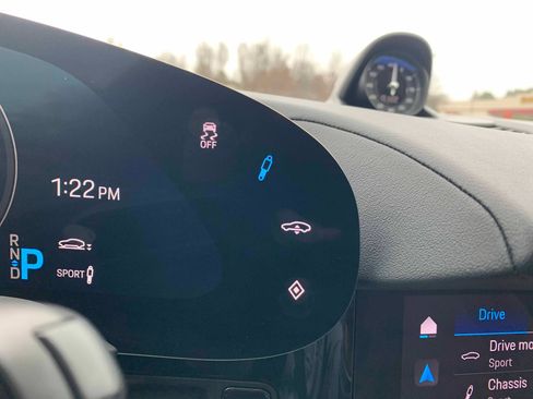 Used 2022 Porsche Taycan 4 Cross Turismo image 18