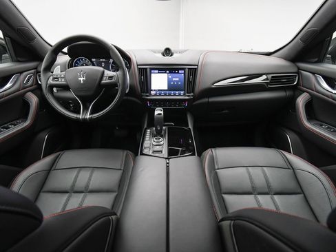 New 2024 Maserati Levante GT Ultima image 13