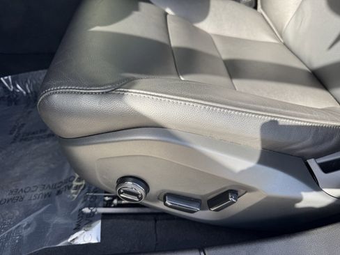 Used 2022 Volvo S60 T8 R-Design Expression w/ Premium Package image 30